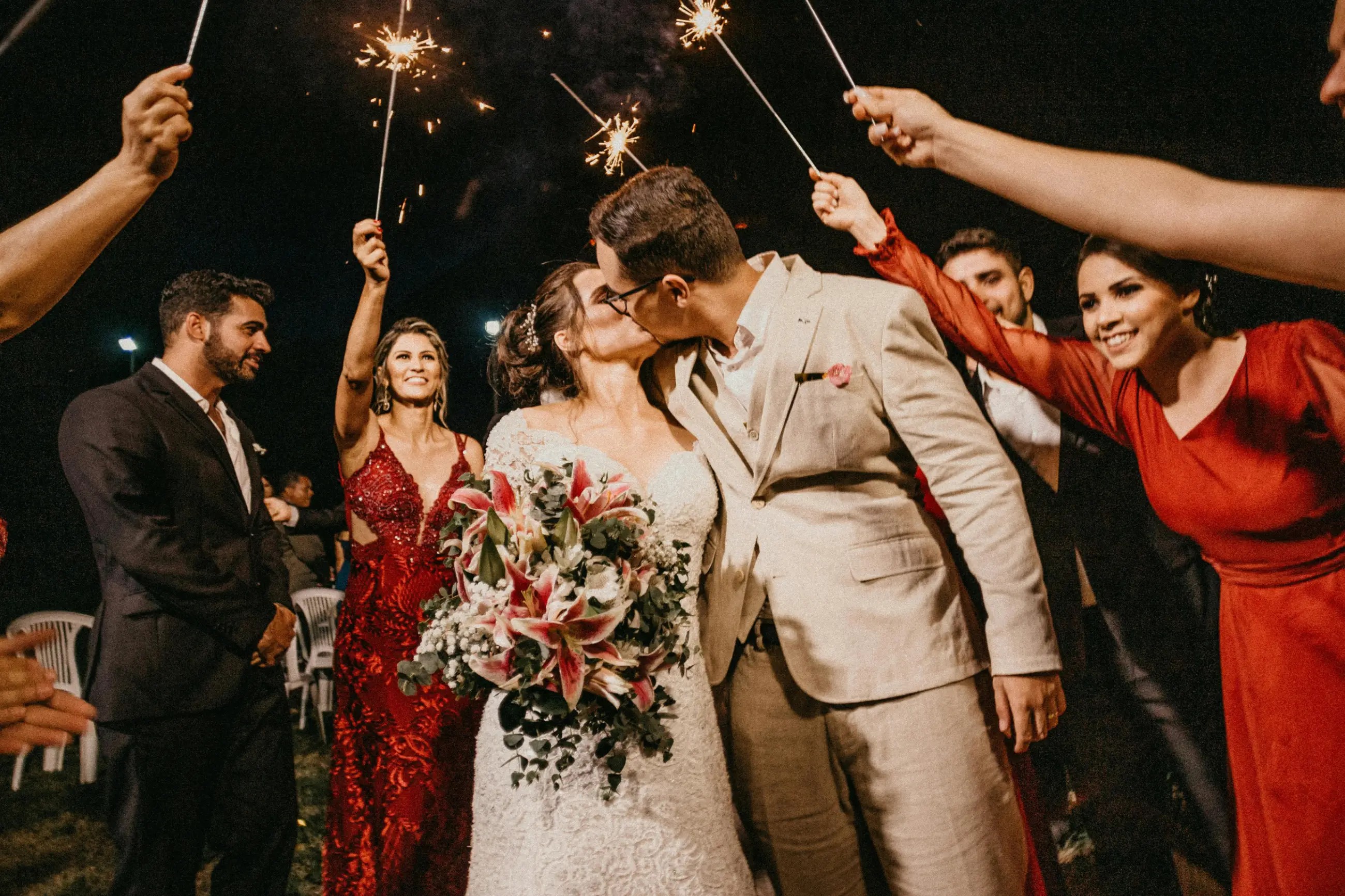 5 Things It’s Ok to Ask Wedding Guests NOT To Do. Desktop Image