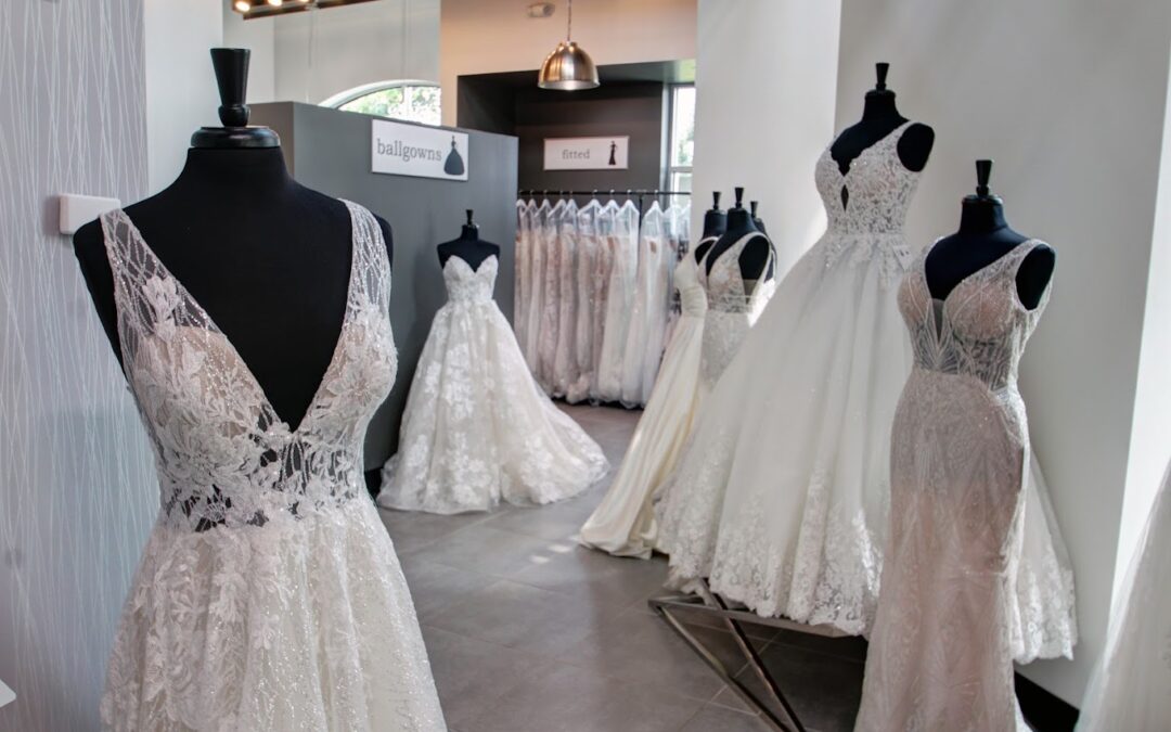 What to Wear When Wedding Dress Shopping: 5 Tips for Brides